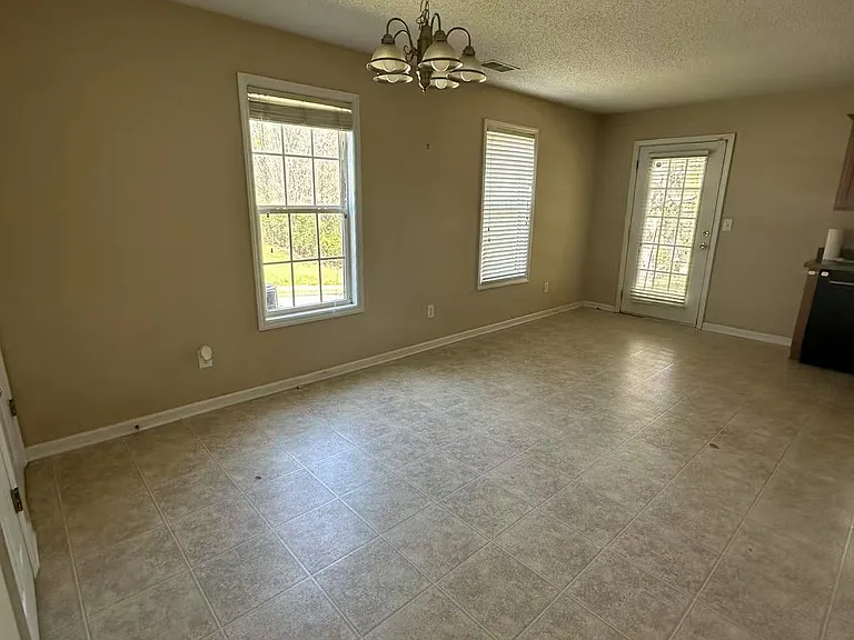 148 Milford Dr — Photo 14