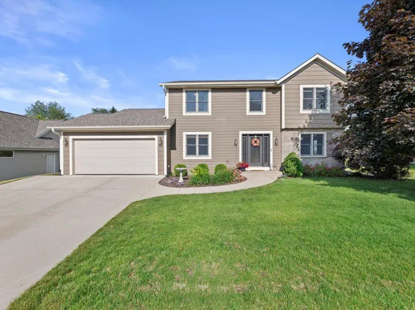 371 Thurow DRIVE, Oconomowoc, WI 53066