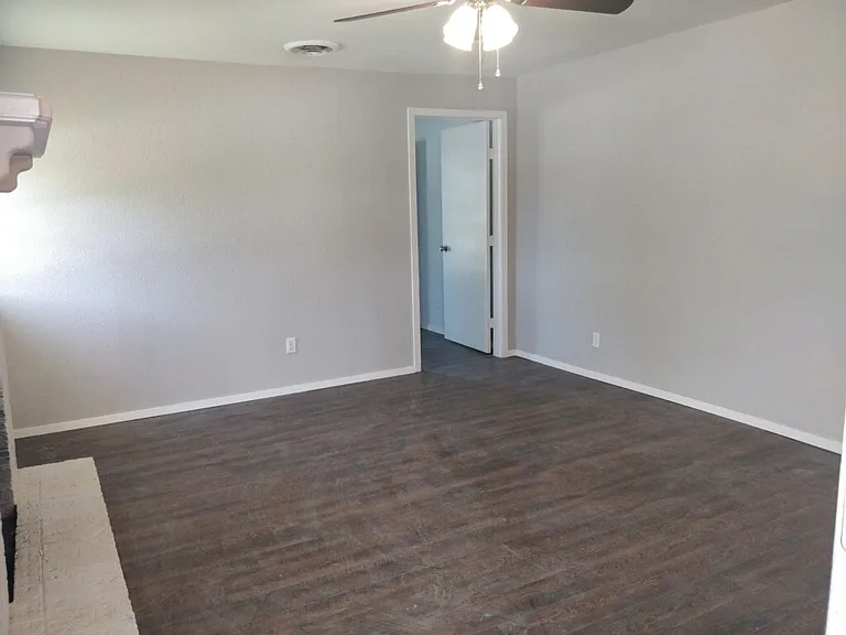 2900 S Mirick Ave — Photo 7