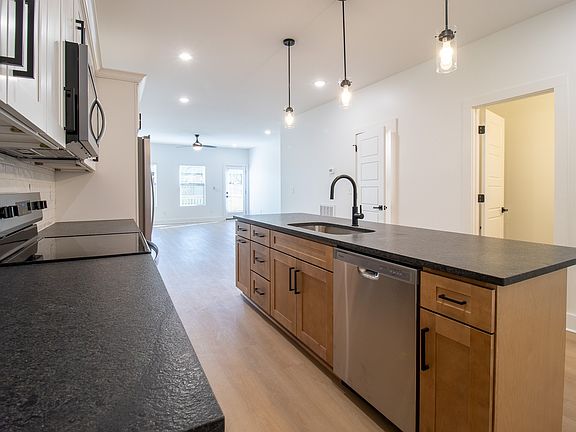 5th image of 4026 University Ave #A