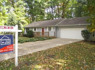 10621 Weaver Dr, Portage, MI 49002