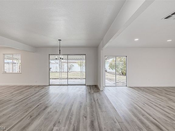 3rd image of 4416 Alta Dr