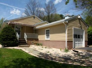 1007 Dallas Dr, Jeannette, PA 15644