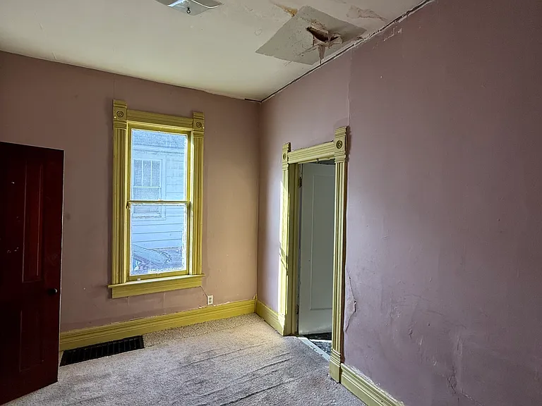 968 W View St — Photo 6