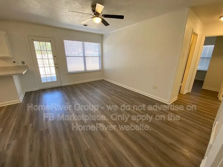 607 Fairview Dr — Photo 3