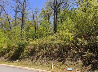 11 Crockett Ridge Rd, Black Mountain, NC 28711