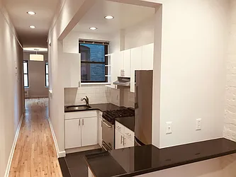 Rented by Metropolis Real Estate of Manhattan
