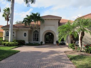 2949 Gardens Blvd, Naples, FL 34105
