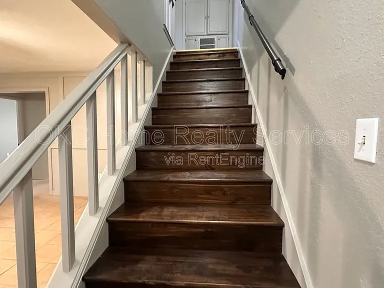 6715 Lyrewood Ln — Photo 20