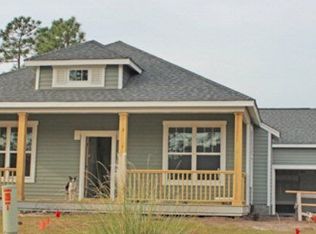 211 W Azalea Dr, Holly Ridge, NC 28445