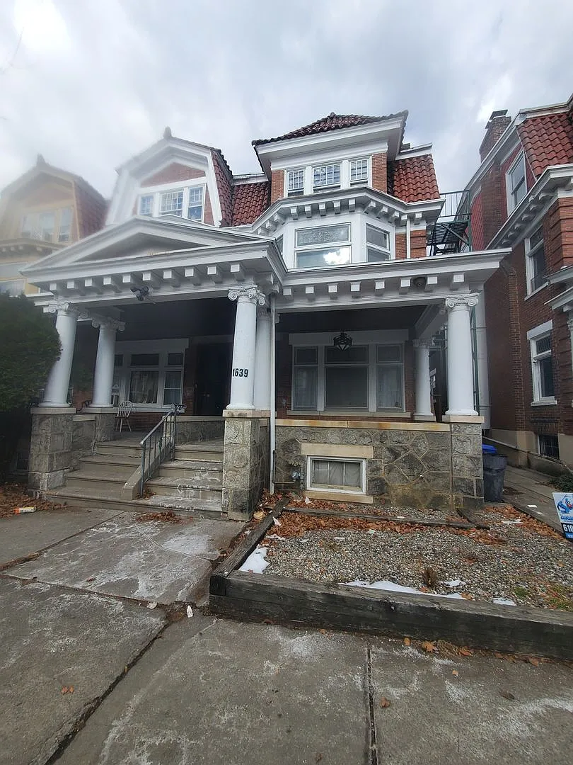 1639 West Turner Street — Photo 2