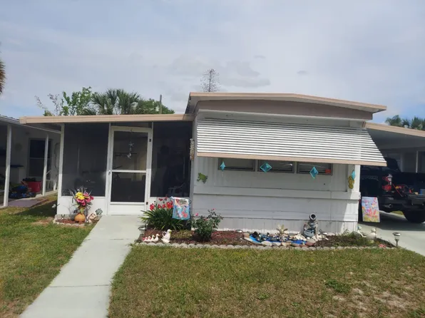 72 Willow Dr, Tavares, FL 32778