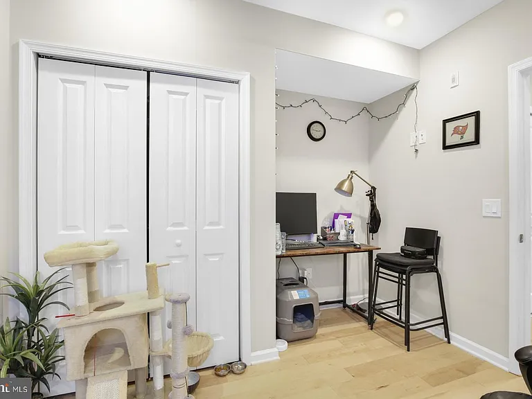 1431 Poplar St #D — Photo 10