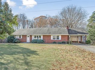 5253 Mountain View Rd, Winston Salem, NC 27104