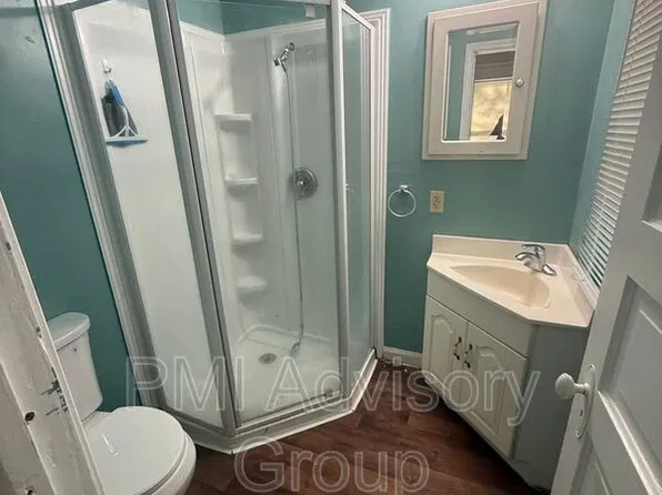 1400 SW 6th St #1, Topeka, KS 66606