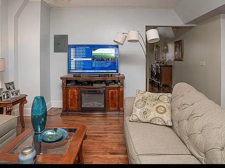 222 Belmont St #2 — Photo 15
