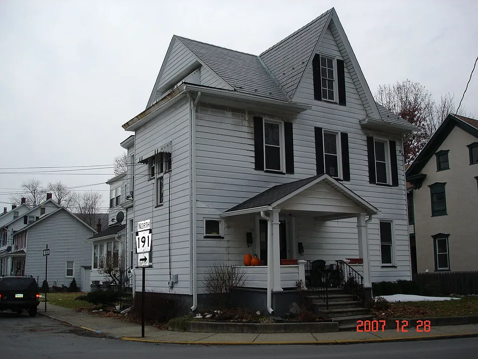 72 N. 1st St, Bangor, PA