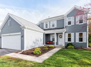 599 Covered Bridge Dr, Elgin, IL 60124