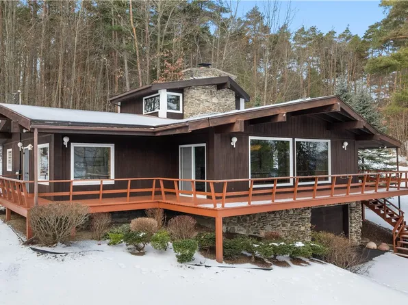 15079 W Lake Rd, Pulteney, NY 14874