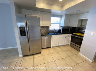 2564 42nd Ave N APT A, Saint Petersburg, FL 33714