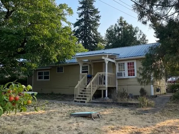 420 SW 4th Ave, Myrtle Creek, OR 97457