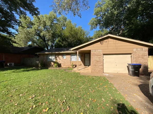 706 N 5th St, Noble, OK 73068