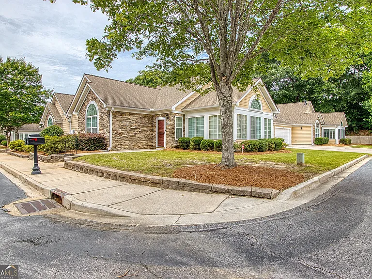 145 Rehobeth Way — Photo 4