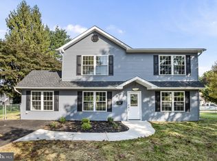 35 Quay Rd, Levittown, PA 19057