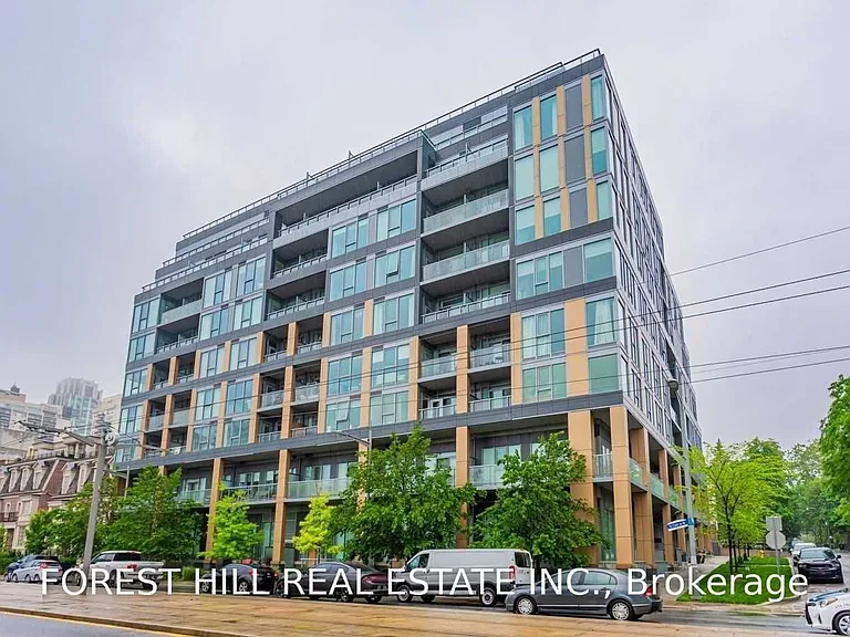 6 Parkwood Ave #Townhouse 102 — Photo 1