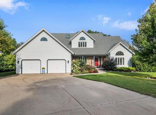 412 Stoneridge Ter, Deforest, WI 53532