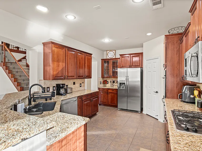 201 Barkley Dr — Photo 11