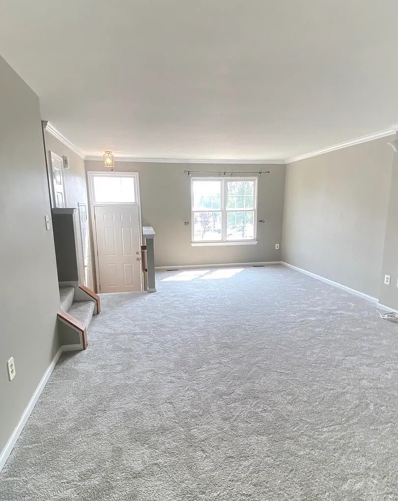 3 bed, 3.5 bath, 1188 sqft, $3,000 — Photo 2