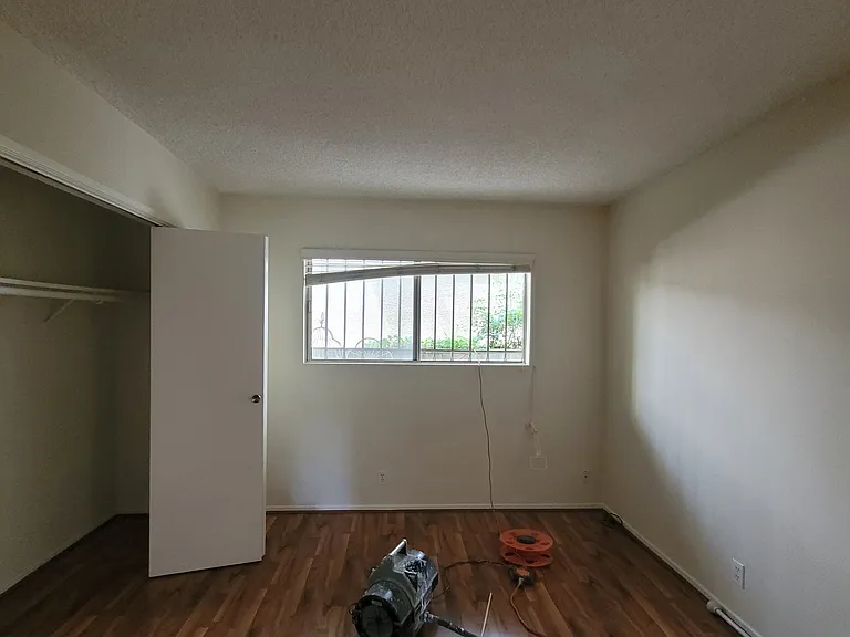 Amherst Apartments — Photo 12