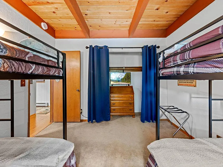 Downstairs bunk room