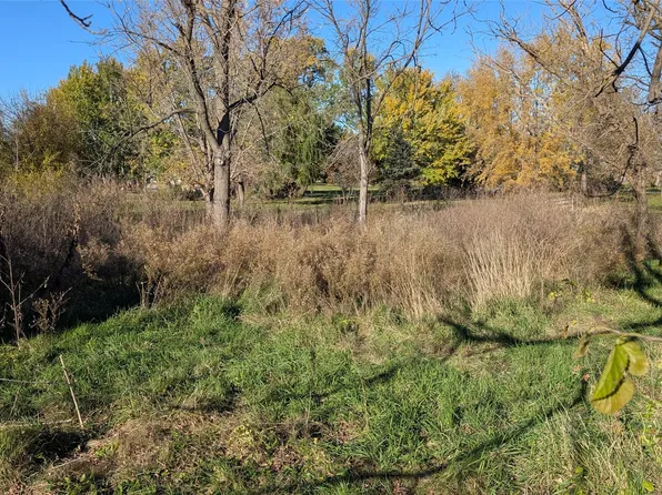 601 S Pine St, Zearing, IA 50278