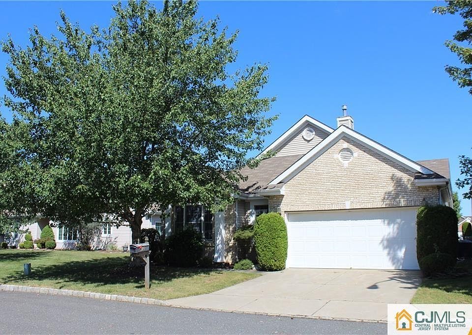 1st image of 12 Westboro Ln