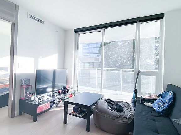 5th image of 455 SW Marine Dr #503