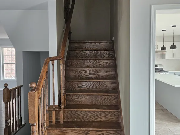 63 Kaufman Dr, Binbrook, ON L0R 1C0