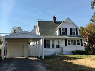 22 Cherrelyn St, Springfield, MA 01104