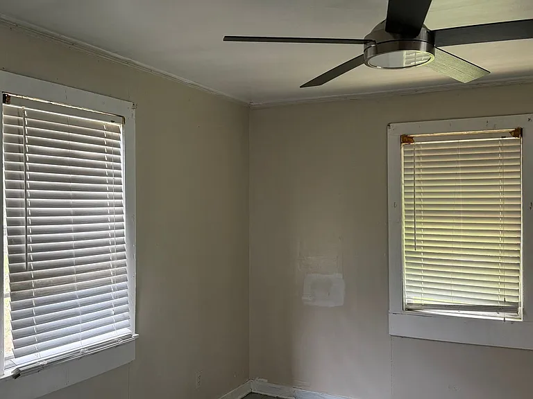 110 Independence Ave — Photo 5