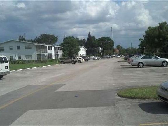 2nd image of 189 Farnham H #H
