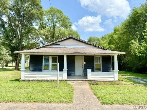808 Vermont St, Hannibal, MO 63401