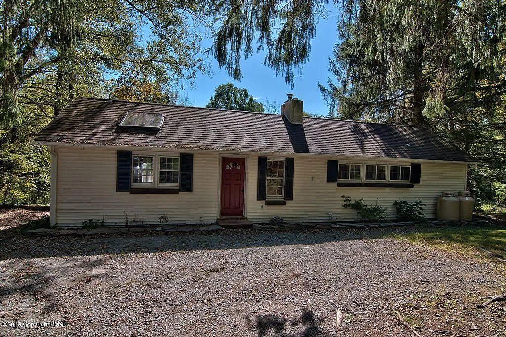 574 Red Rock Rd photo 1