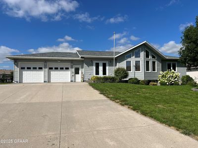 2117 9th St SE, East Grand Forks, MN, 56721