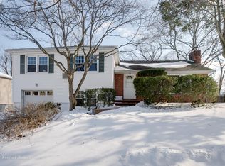 44 Morewood Oaks, Port Washington, NY 11050