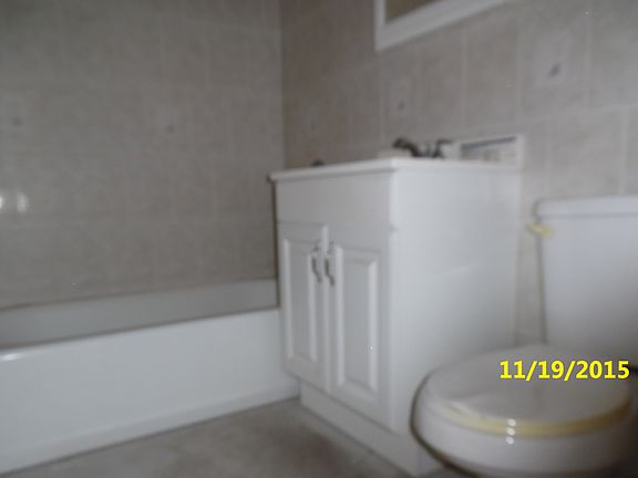 5th image of 1520 NE 42nd Ct