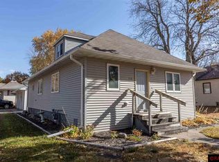 114 N 2nd Ave E, Truman, MN 56088