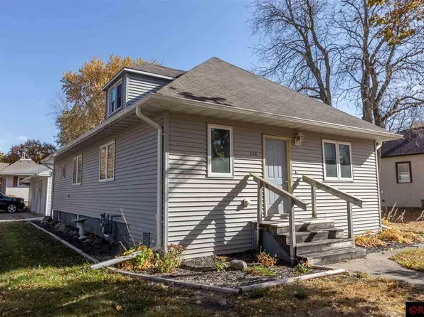 114 N 2nd Ave E, Truman, MN 56088