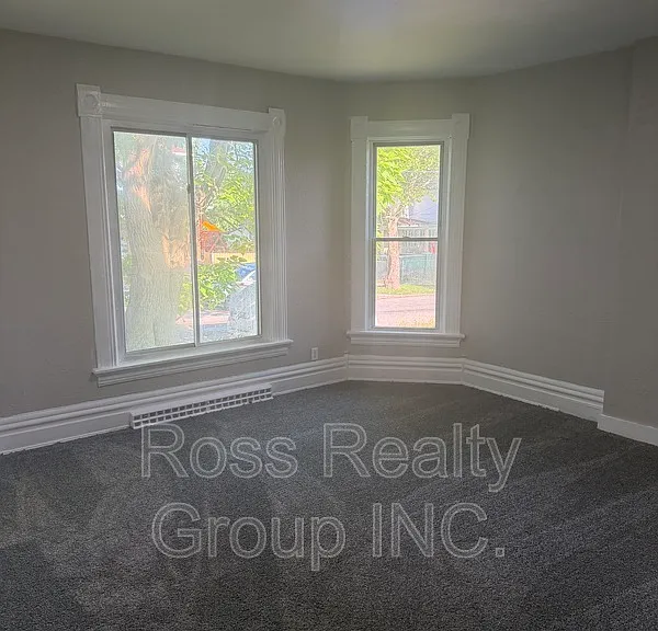 148 Gibbons St — Photo 4