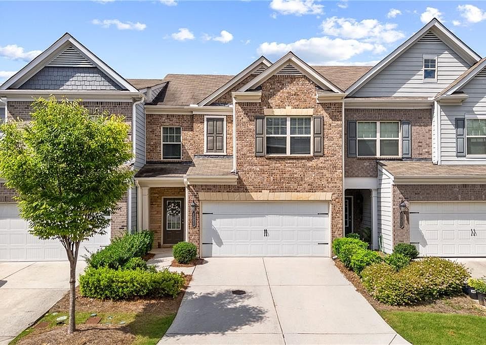 1st image of 2698 Village Park Bnd